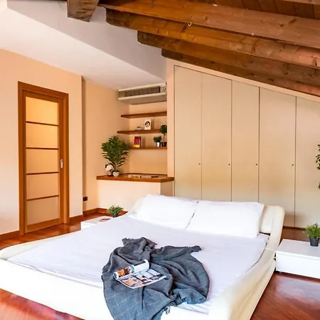 Holiday home Gardappartamenti I Gelsi
